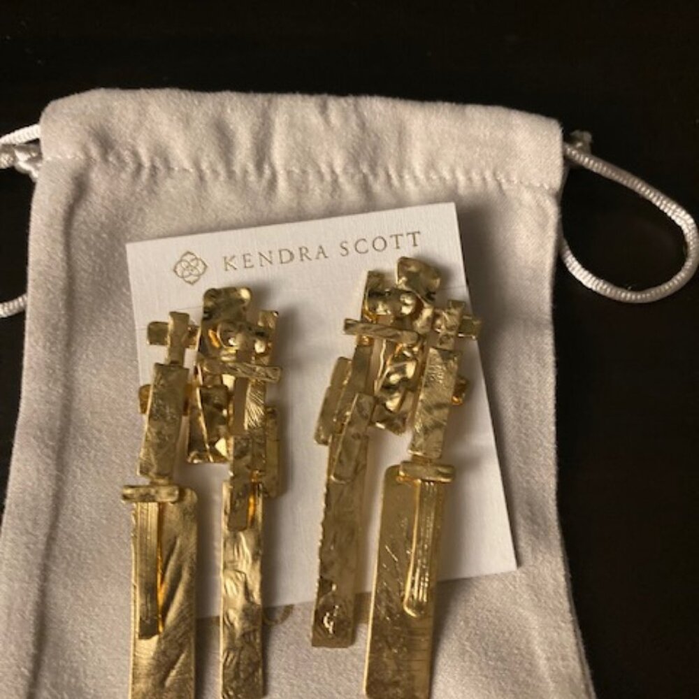 Kendra Scott Gold Statement earrings - New
